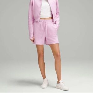 Lululemon Scuba High Rise Short 5" Vitapink Size 8 NWT